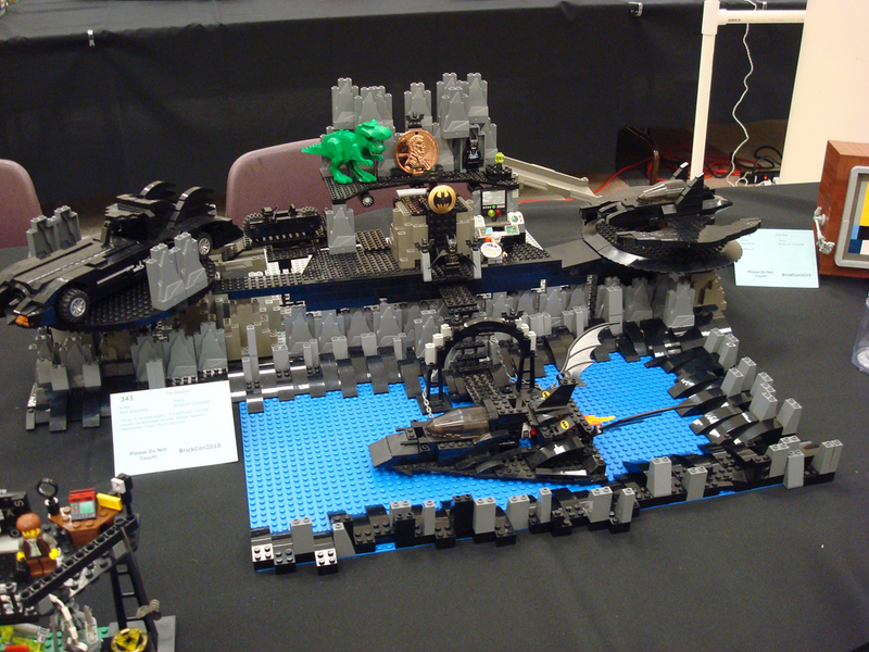 Illustration for article titled Watchmen, the Space Jockey from Alien, and Stephen Hawking à la Lego